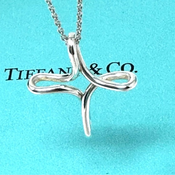 Authentic Tiffany & Co. Elsa Peretti Silver Infinity Necklace - Picture 3 of 15